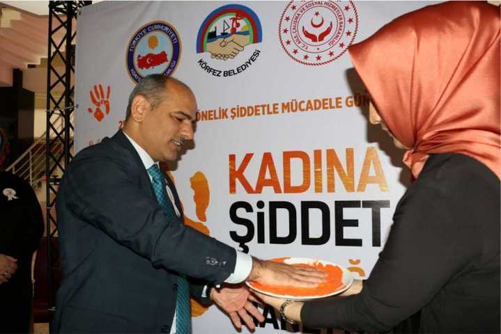 “Kadına şiddet, insanlığa ihanettir”