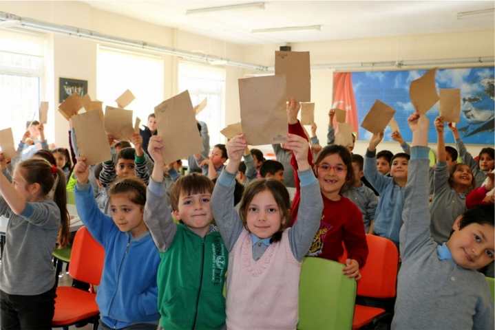 kağıdın büyülü dünyası ile tanışıyor