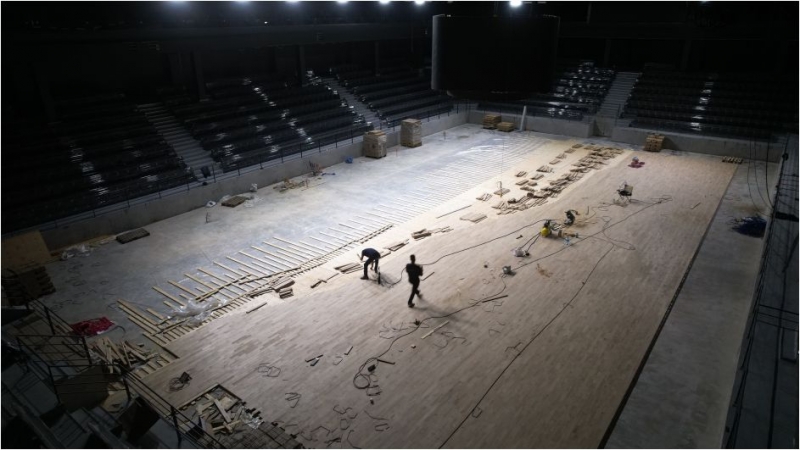 Kapalı Spor Salonu ve Sporcu Fabrikası’nda parke montajı