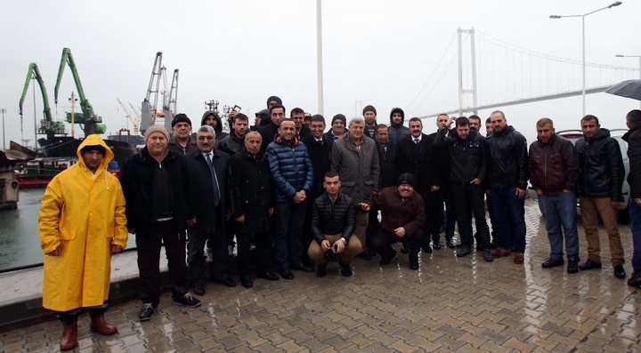 Karaosmanoğlu, Dilovası’nın balıkçılarını ziyaret etti