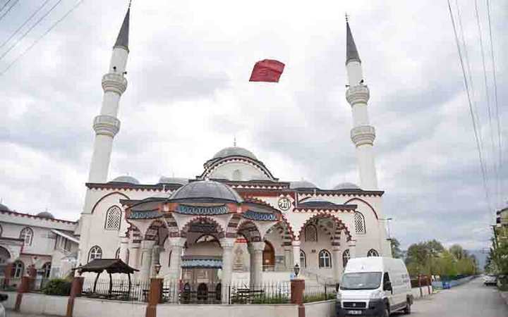 KARTEPE BELEDİYESİ CAMİLERİ İBADETE HAZIRLADI