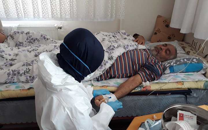 KARTEPE’NİN BÜYÜKLERİ YALNIZ DEĞİL