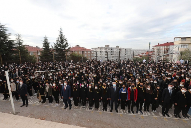 Kaymakam Güler , Bayrak Töreninde