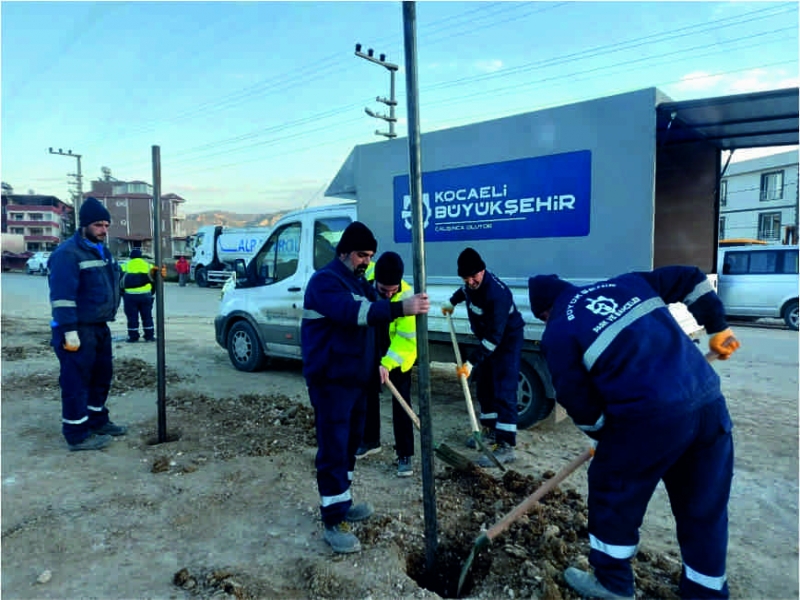  kentin  çevresine tel çit inşa ediliyor