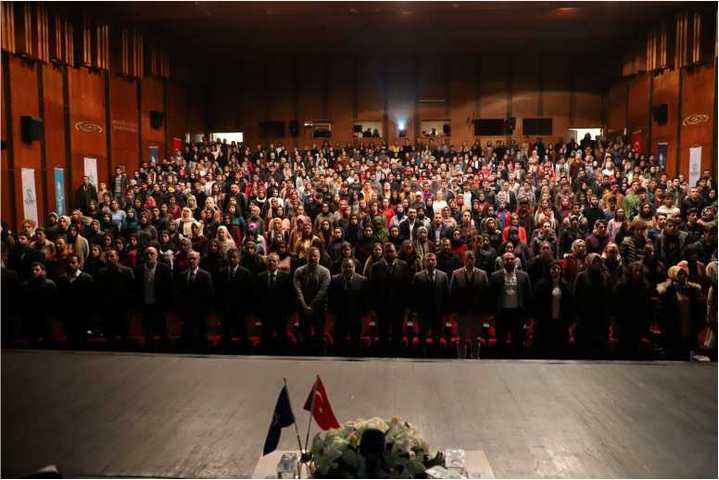 “Kılavuz Gençler kendi hikâyesine sahip çıkar”