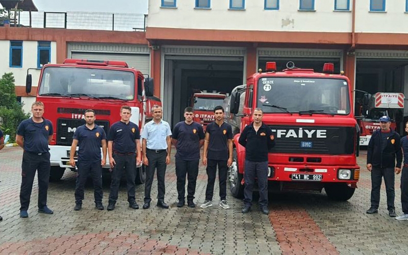 Kocaeli İtfaiyesi, Antalya’ya ikinci ekibi yolladı