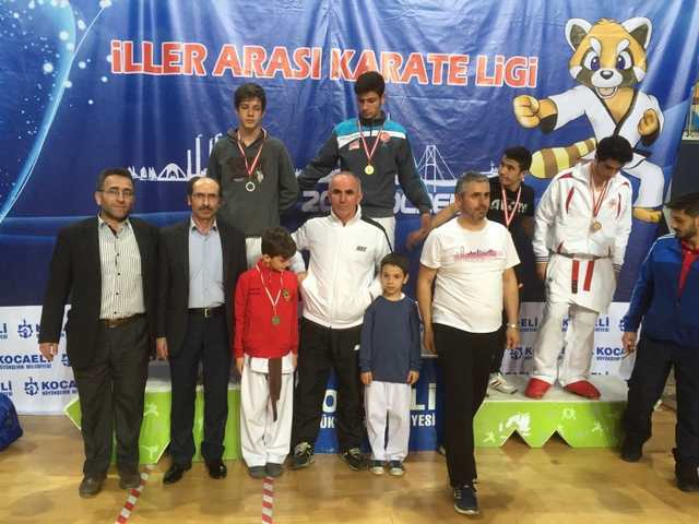 KOCAELİ KARATE LİGİNDE DARICA RÜZGARI ESTİ