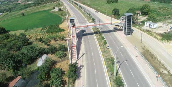 Kocaeli’ye modern bir üst geçit daha