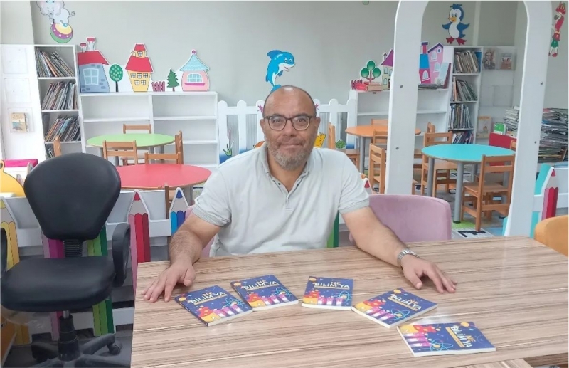 KÜTÜPHANELERE KİTAPLARINI BAĞIŞLADI