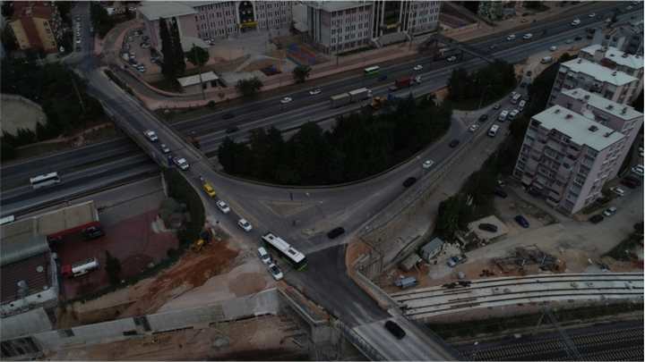 Mevlana Kavşağı tekrar trafiğe açıldı