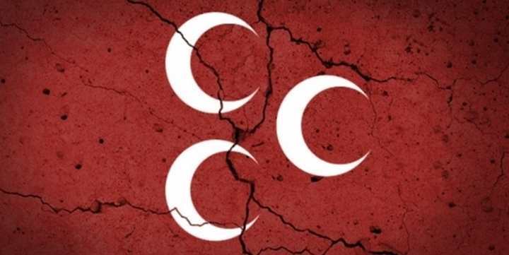 MHP'den 50 kişi AK Parti'ye geçti