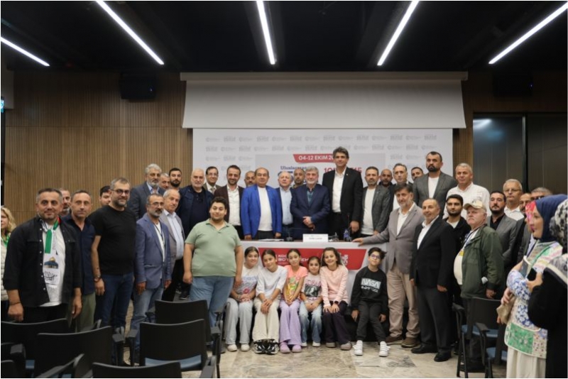 Milletvekili Çakır'dan okuyucularına şiir dinletisi