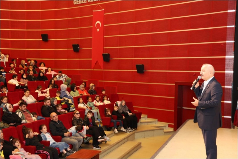 Miniklerden “Aslan Hürkuş 4: Hürjet”le eğlendi