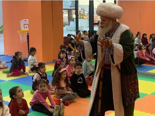 Nasreddin Hoca çocukları eğlendirdi