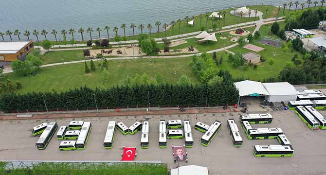 Otobüslerden 19 Mayıs Kareografisi