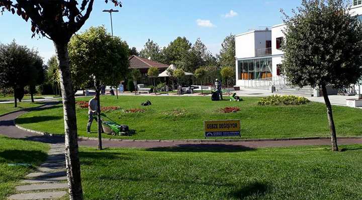 Parklarda Sonbahar Çalışması