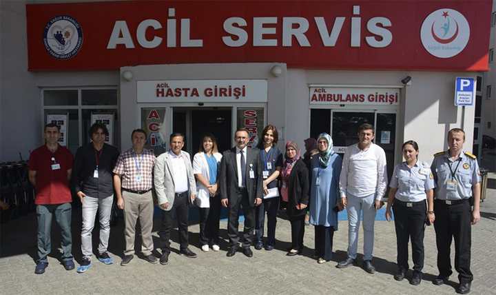 SAĞLIK BAKANLIĞI YETKİLİLERİ BAYRAMDA HASTALARI YALNIZ BIRAKMADI