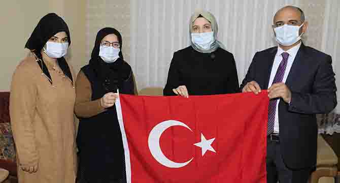 “Şehitlerimizin aileleri bizlere emanettir”