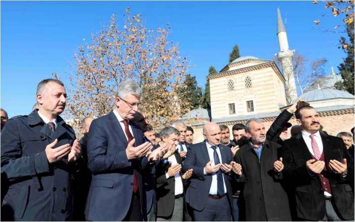 ‘’Sizler zalimsiniz, katilsiniz ve çocukları öldürüyorsunuz’’