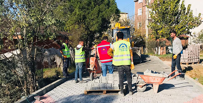 Sokağa çıkma kısıtlaması günlerinde; Gebze fen işleri her yerde!