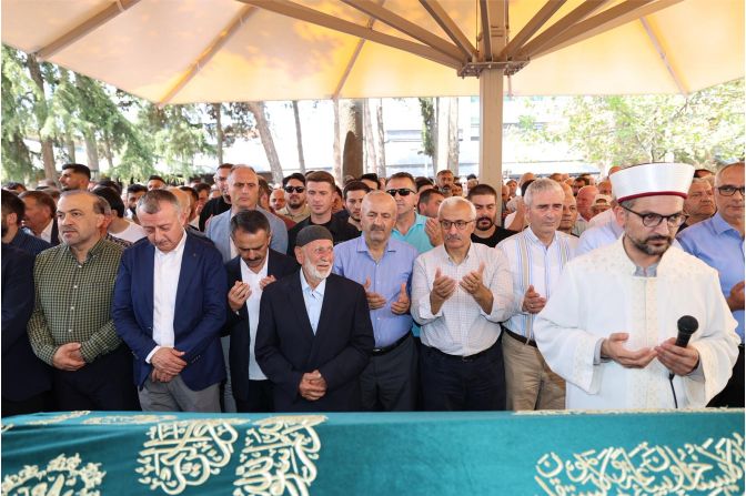 Son Yolculuğuna Uğurlandı