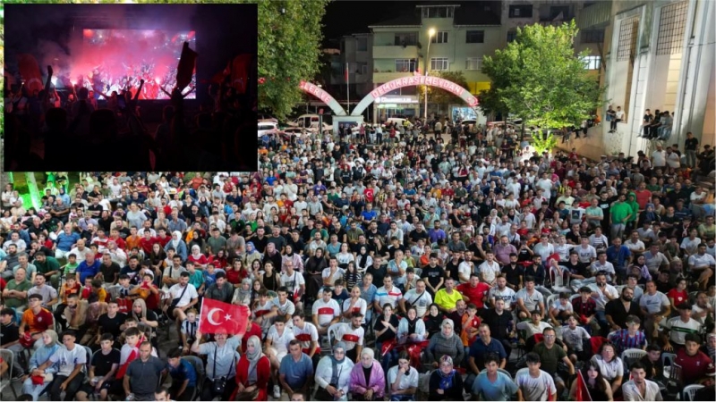 Taraftarlar meydanı doldurdu