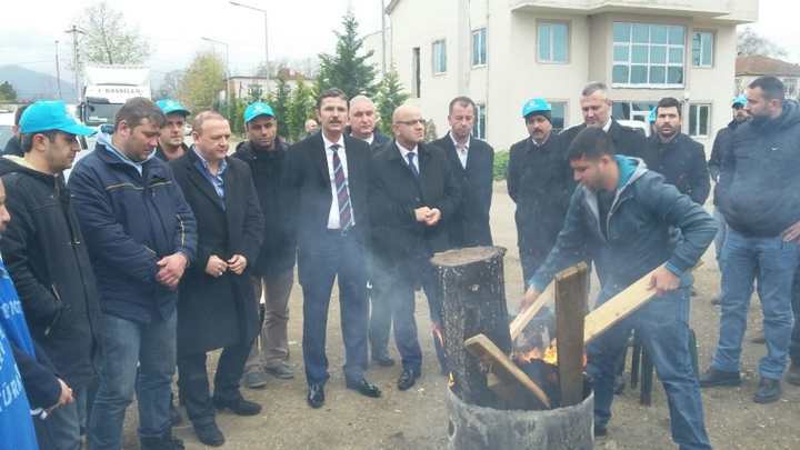 ÜNLÜ'DEN GREVE DESTEK