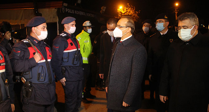 Vali gece boyu denetim yaptı