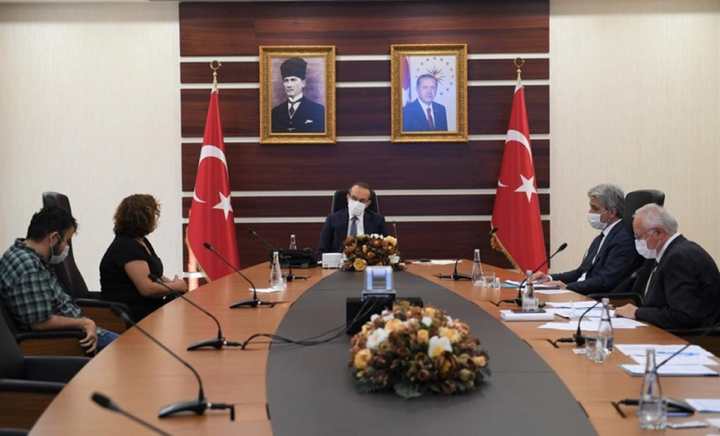 VALİ YAVUZ TEK TEK DİNLEDİ