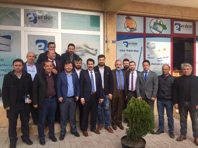 Yaman, sokak sokak geziyor
