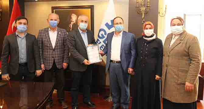 Yavuz Selim sakininden Büyükgöz’e tapu teşekkürü