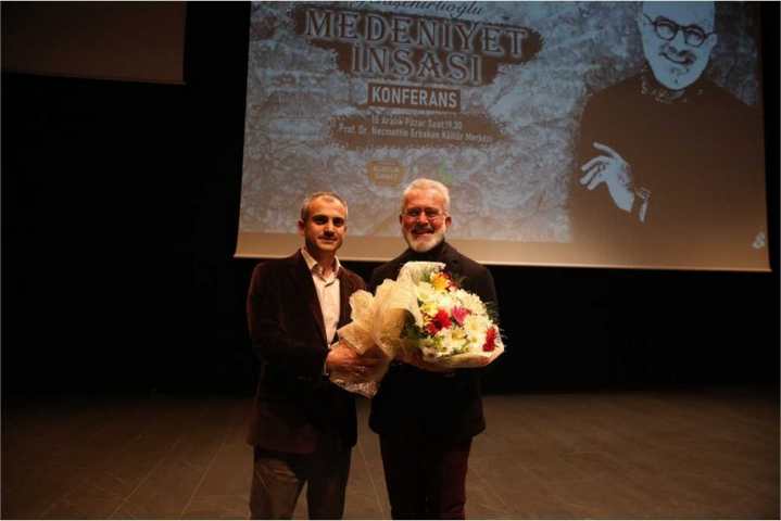 Yenişehirlioğlu’ndan  Çayırova’da konferans