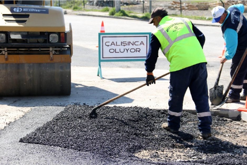 Yol onarımları yapıldı.