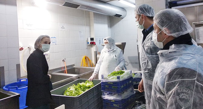 Zabıta yemek fabrikalarını denetledi