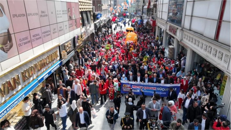23 Nisan coşkusu Gebze'den başladı