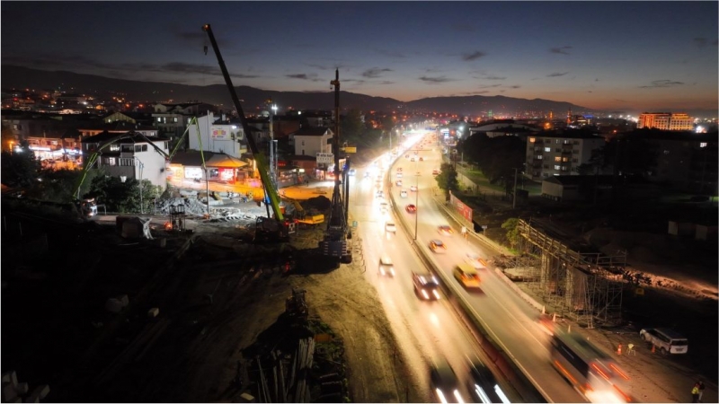 Başiskele Kavşak Projesi'nde ışıklar hiç sönmüyor
