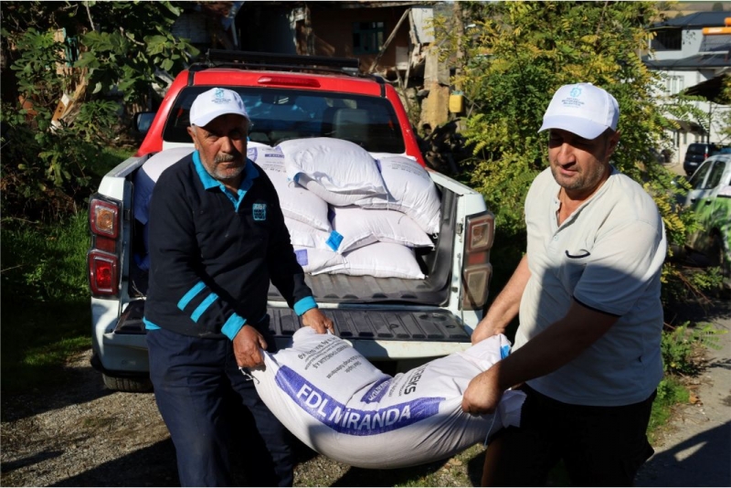 Büyükşehir'den yangın mağduru üreticilere destek