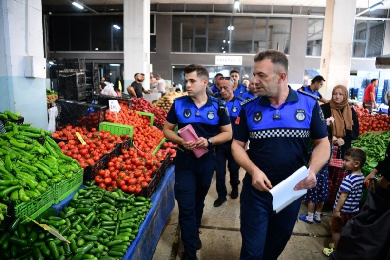 Çayırova Zabıtası’ndan pazar denetimi