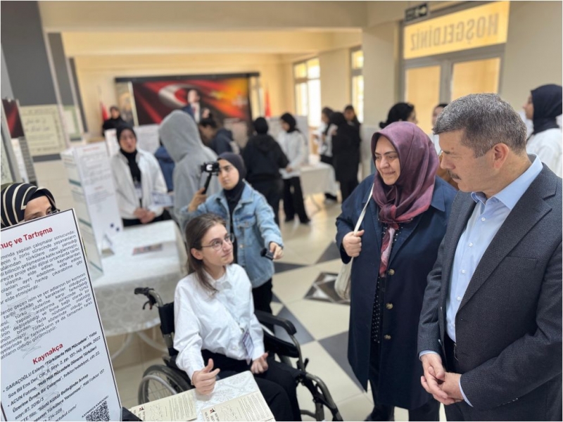 Gebze Kız Anadolu İmam Hatip Lisesi'nde Bilim Fuarı