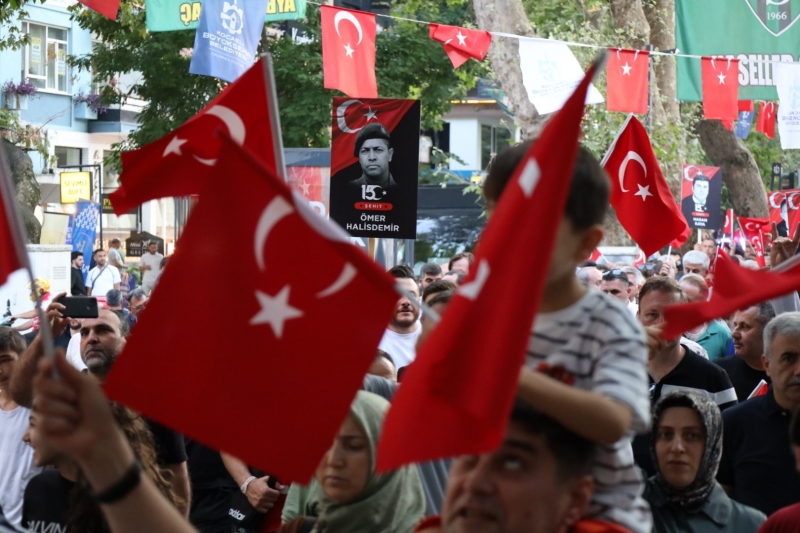 Kahramanlar unutulmadı