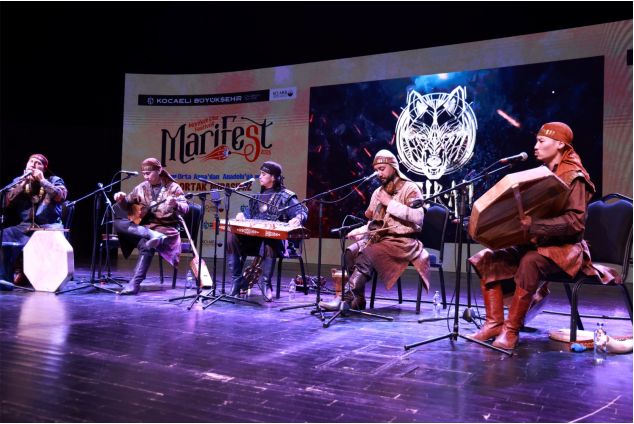 MARİFEST'te Turan Etno-Folk Ensemble rüzgarı