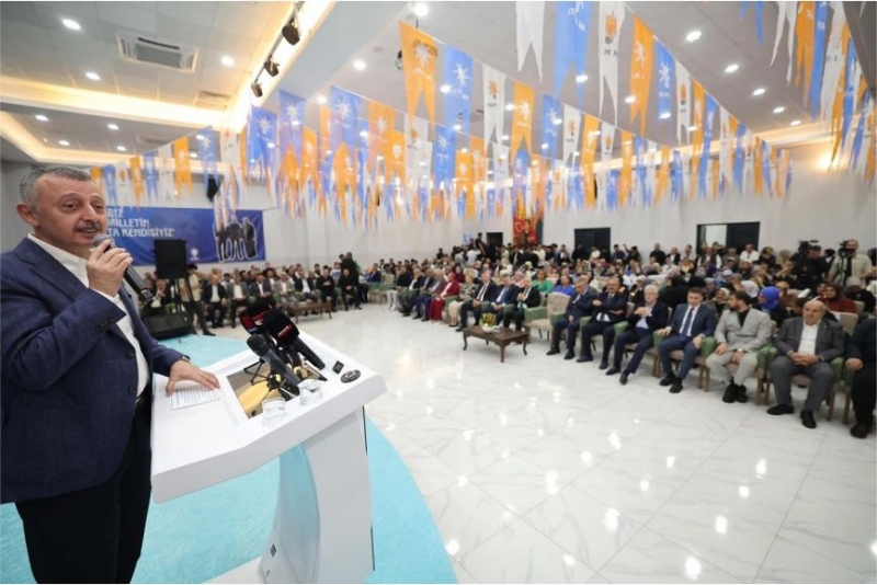 “Onlar konuşur, biz yürürüz!”