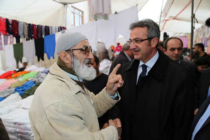 KÖŞKER PAZARDA