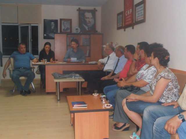 CHP Çayırova İlçe Danışma Toplantısında Örgütleme Şeması Çalışmaları