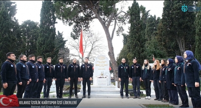 10 noktada istiklal marşı okudular