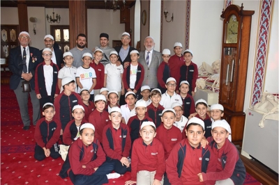 10 YAŞINDAYIZ NAMAZA BAŞLIYORUZ