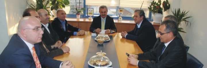 Tarhan, Gülmekten Kırdı Geçirdi