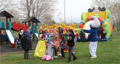 12. Lale festivali coşkuyla başladı
