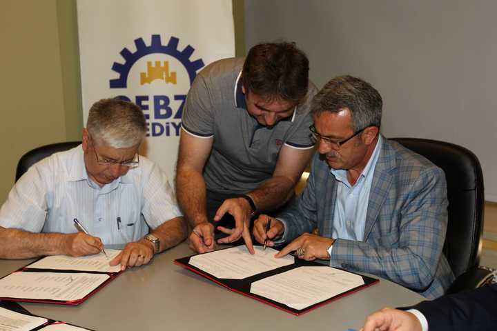 Gebze’de TİS imzaları atıldı