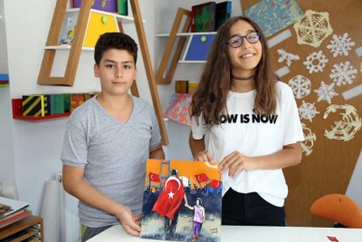 15 TEMMUZ’UN SEMBOL FOTOĞRAFINI ÜÇ BOYUTA TAŞIDILAR